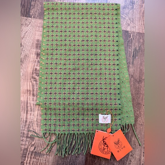 *NWT* King Deer Green Patterned Cashmere Scarf